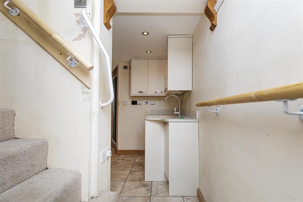 Bramleys Estate Agents - Height Green - Sowerby Br