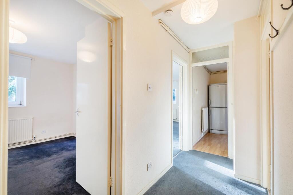 Flat 2, 35 Westwood Hill, SE26 6NY-7.jpg