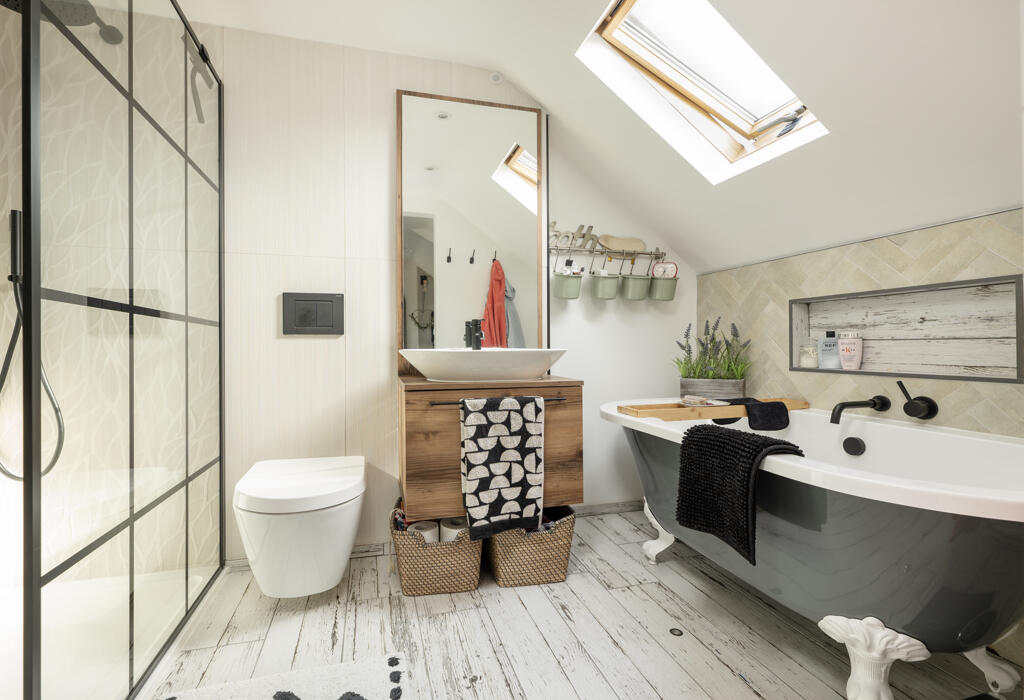 Ensuite bathroom