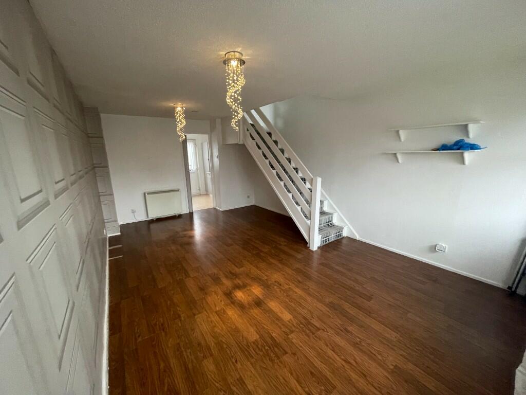 LOUNGE 2