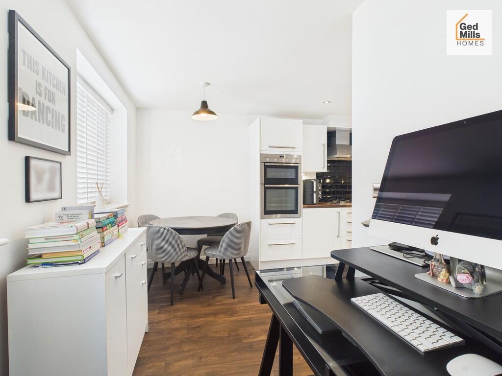 CAM04261G0-PR0038...