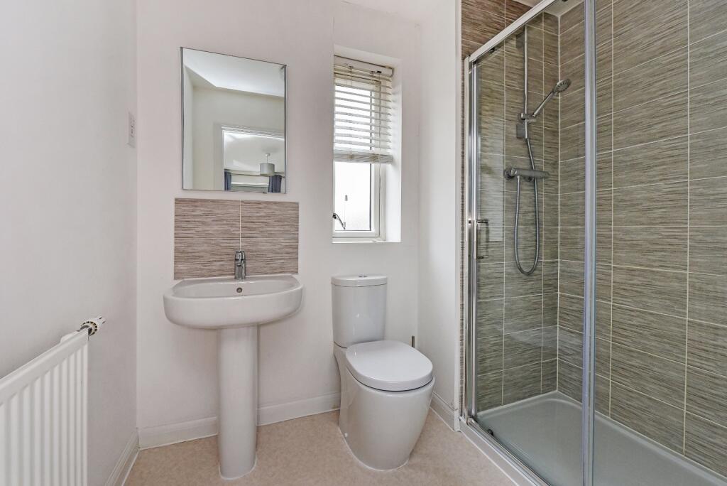 En-Suite Bathroom