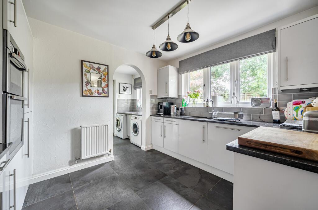 1330221-9-6883b67...