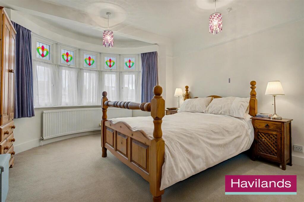 Bincote Road EN2-12.jpg