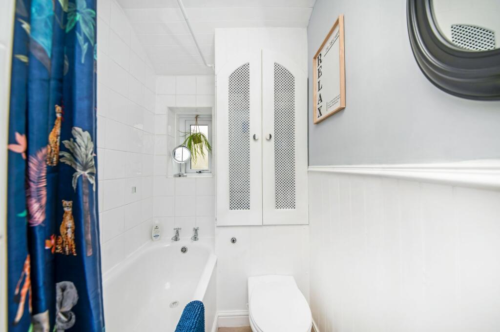 HOUSE BATHROOM
