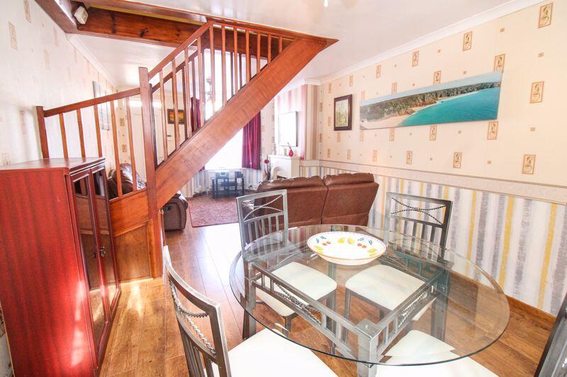 Living Room/Diner