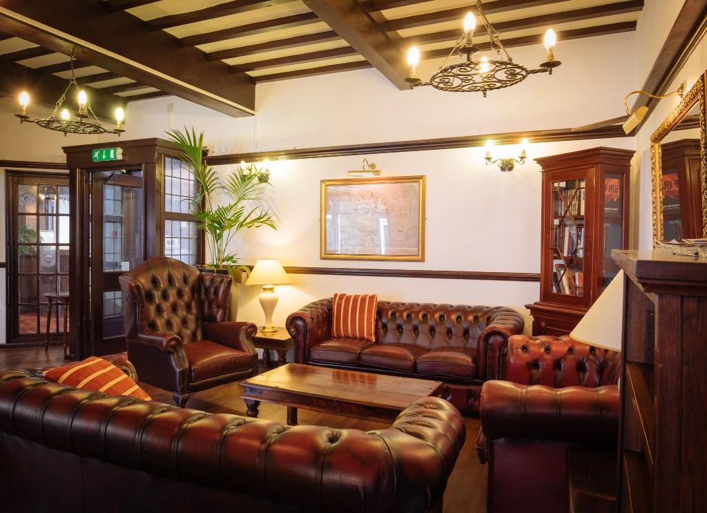 SITTING ROOM