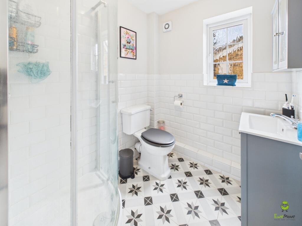 Presented by Clinton at EweMove Bexleyheath and Da