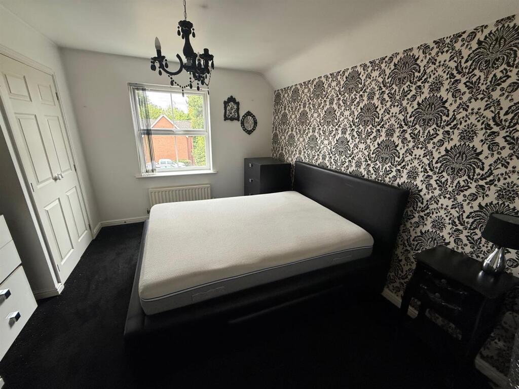 EC18 Bedroom.jpg
