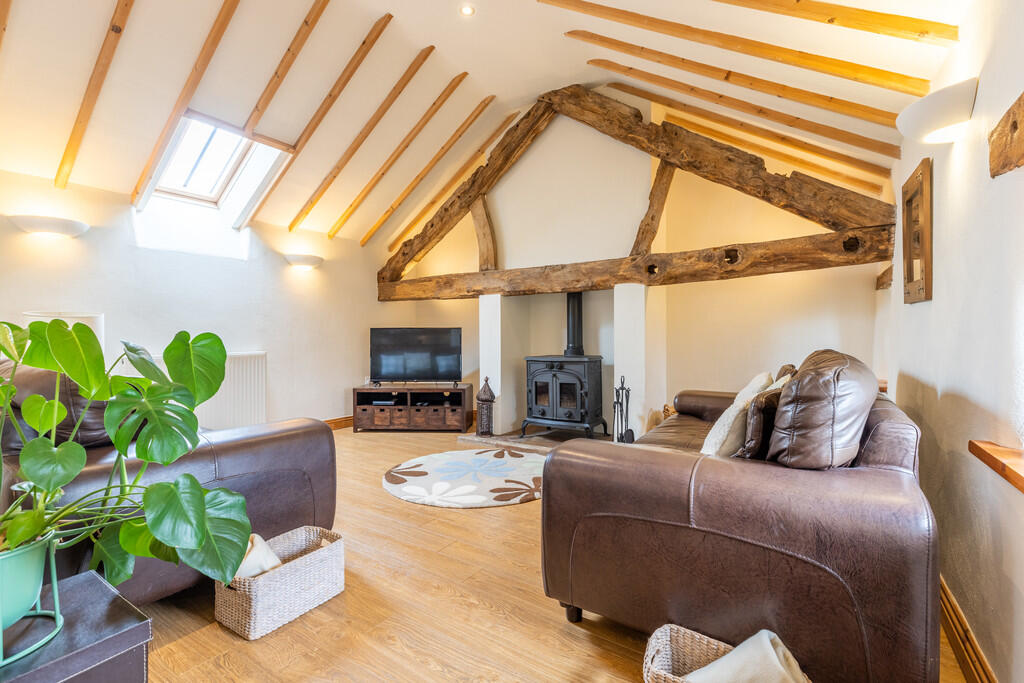 Byre Cottage Livi...