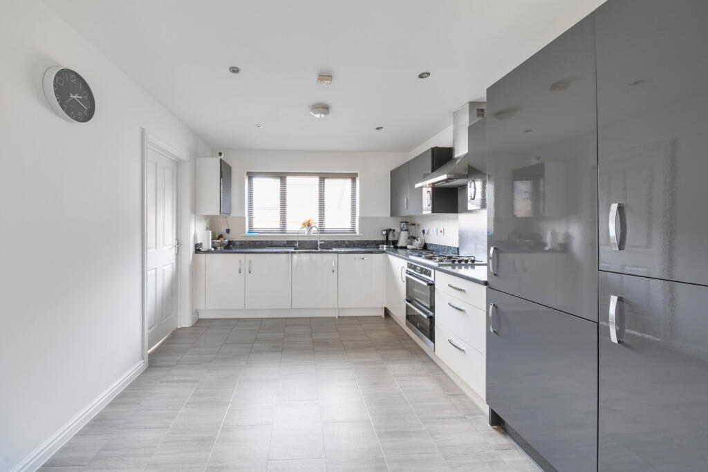 1309702-8-685ac06...