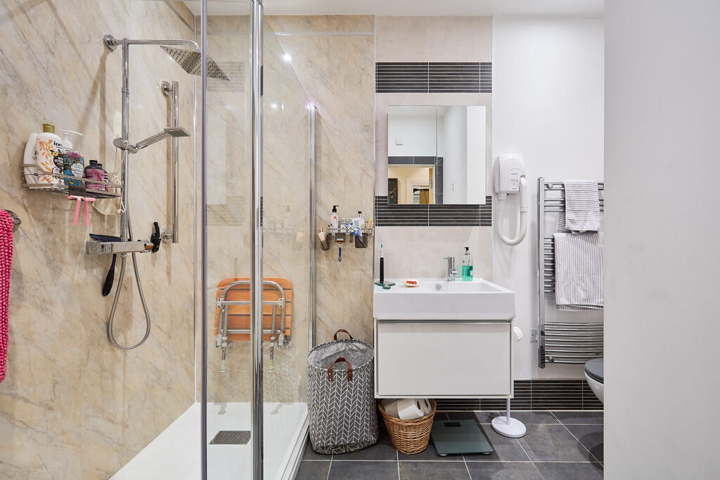 Edward Knight 202...