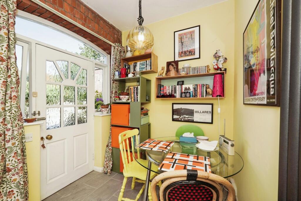 Kitchen/Breakfast