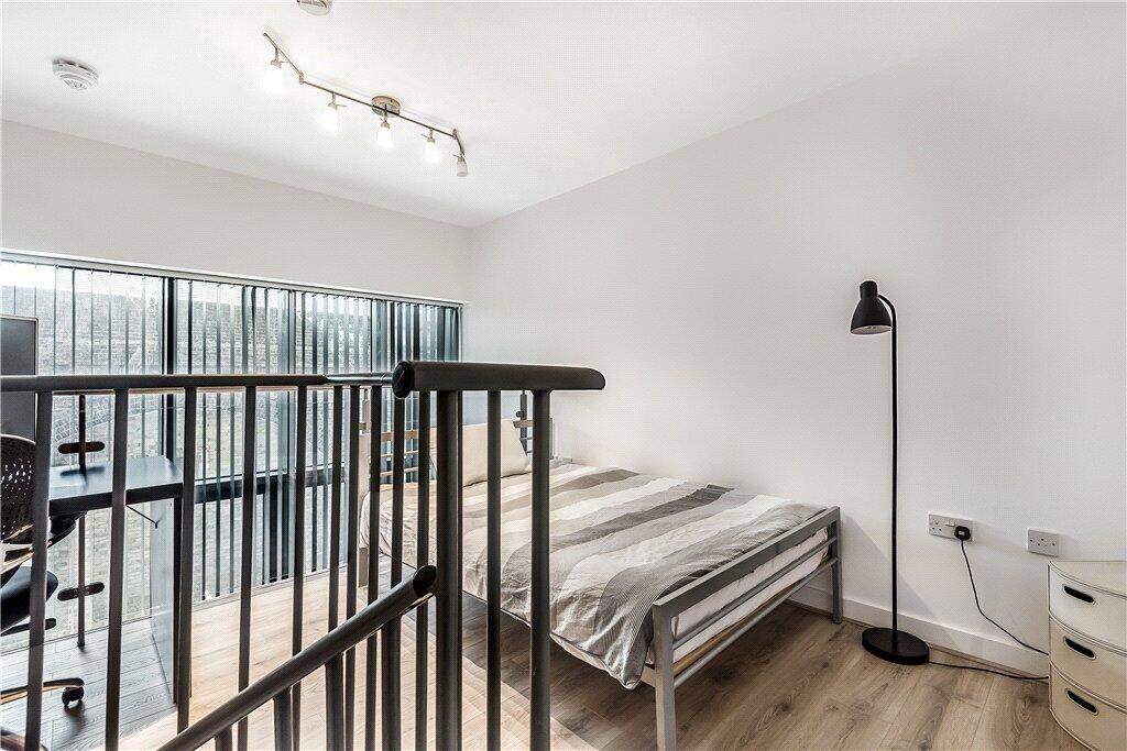 Bedroom/Study