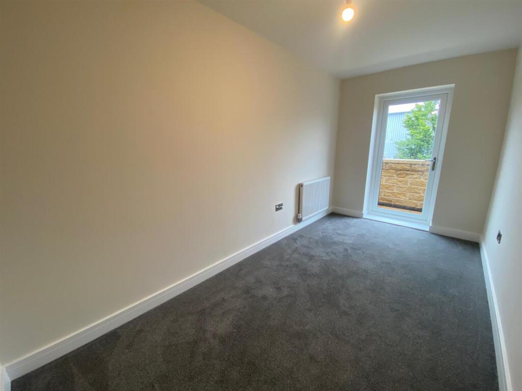 ROOM.jpg