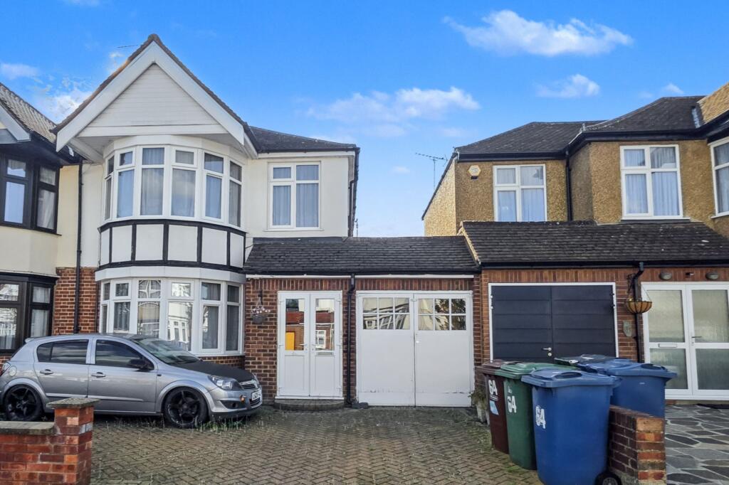 64 Alicia Gardens, Kenton, Harrow, Middlesex HA3 8JE