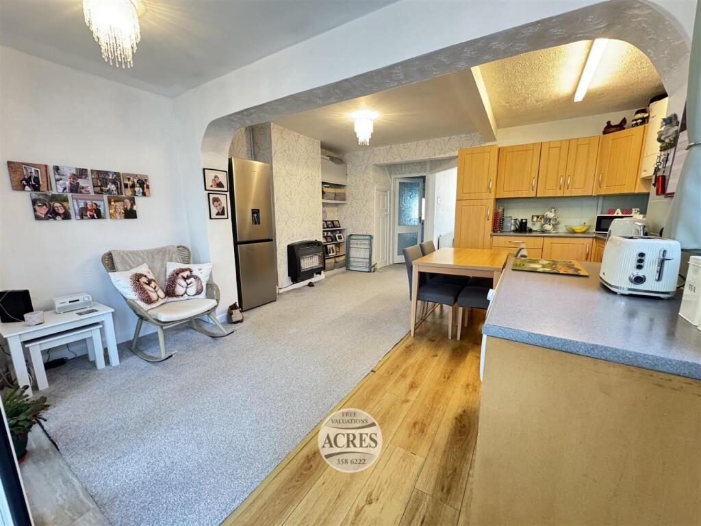 IMG_1322 (Large).jpg