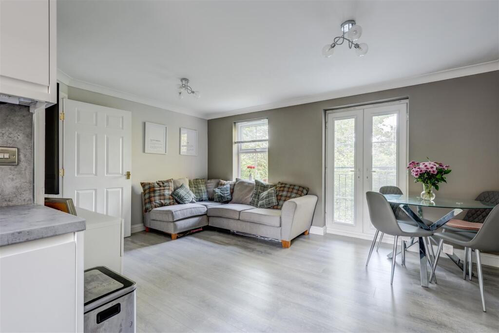 15GlenwoodHouse(Interior)-7.jpg