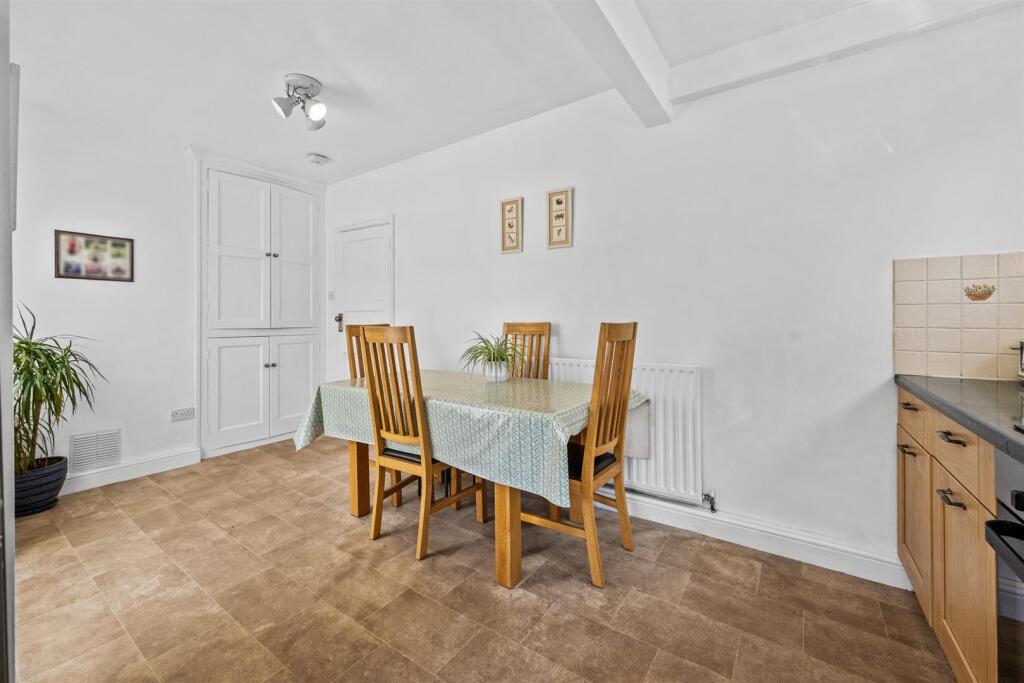 Kitchen/Breakfast Room
