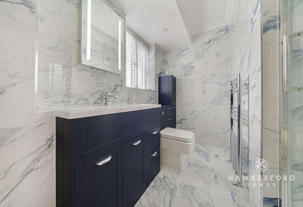 Dental Close, Sittingbourne - Ensuite