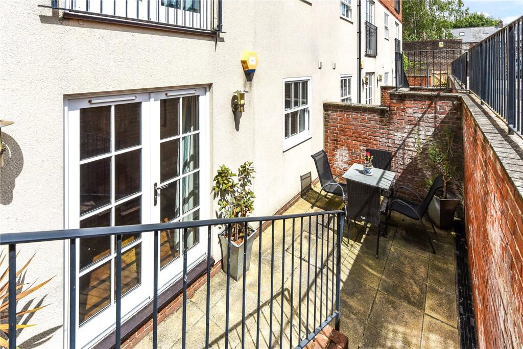 Private Courtyard