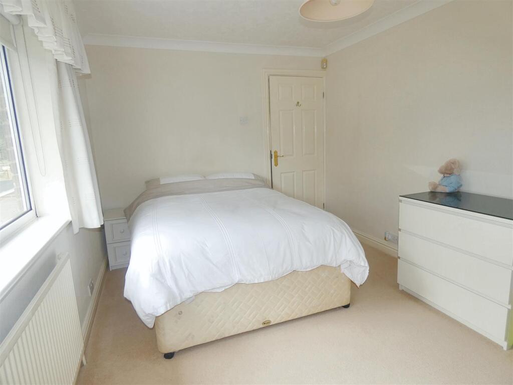 P1080736 (Large).jpg