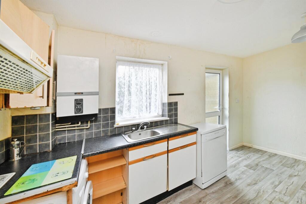 Kitchen &amp; Dining Space 