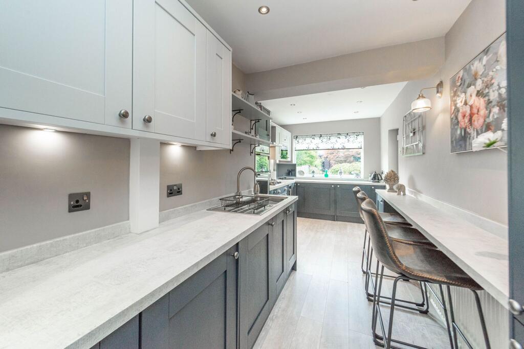 LIVING ROOM, KITCHEN AND DINER