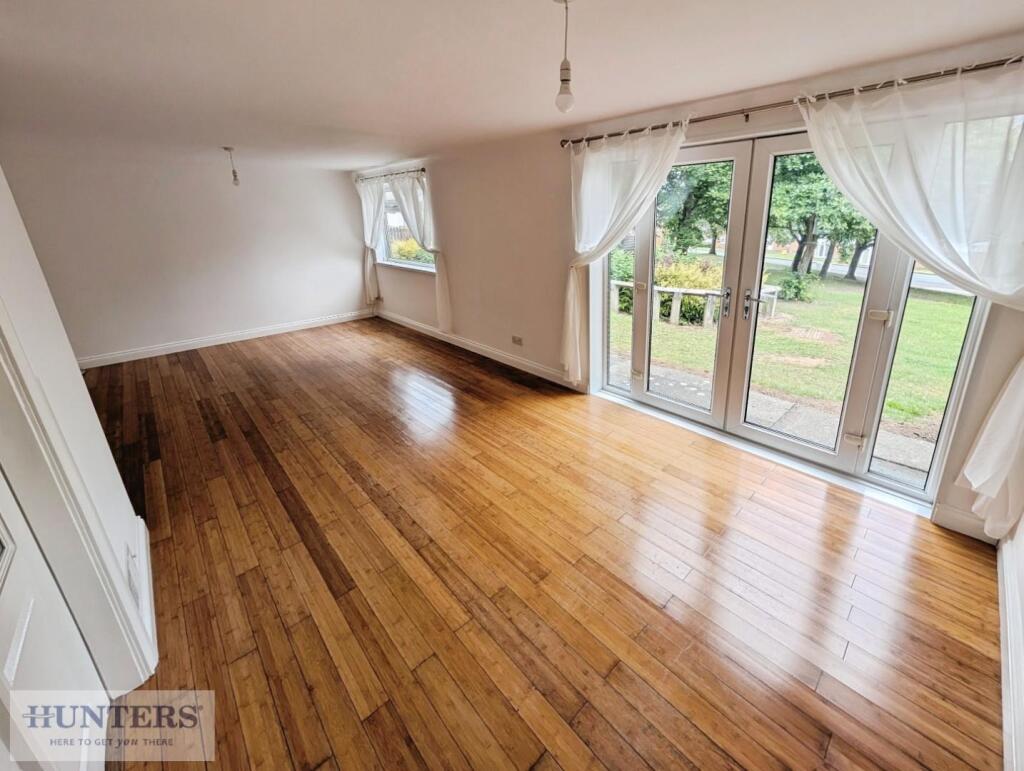 Lounge / Dining Room