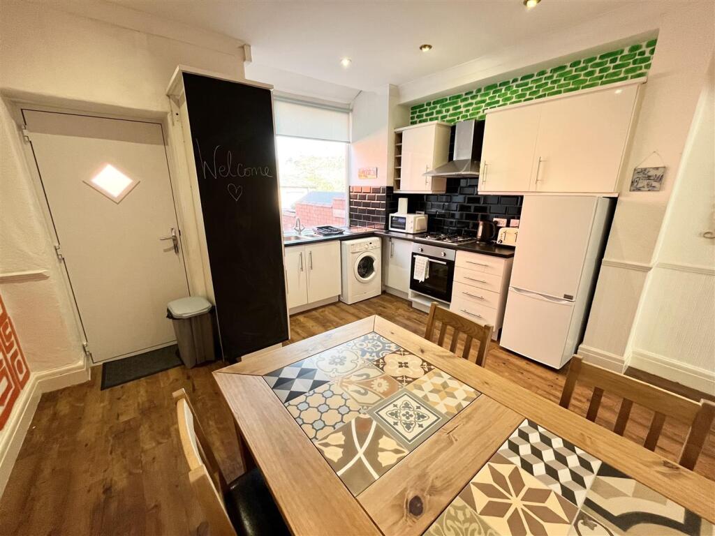 Dining Kitchen