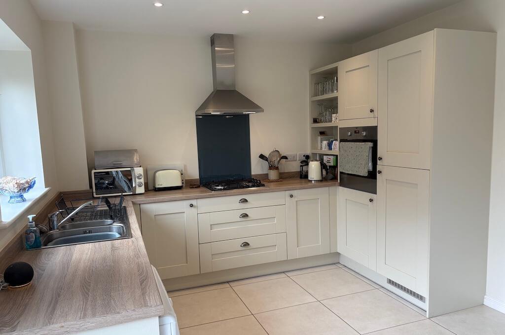 3 Clos Kitchen_Close_1.jpg