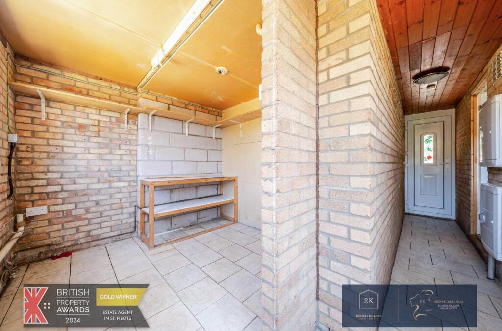 Utility/ Garden Access.