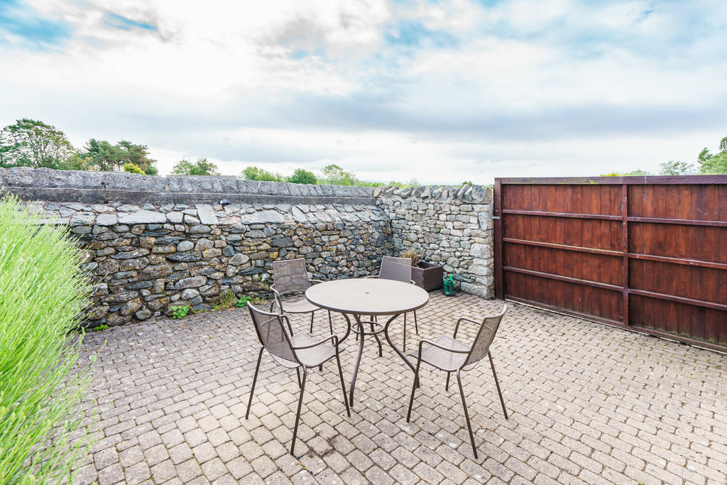 Private Courtyard...
