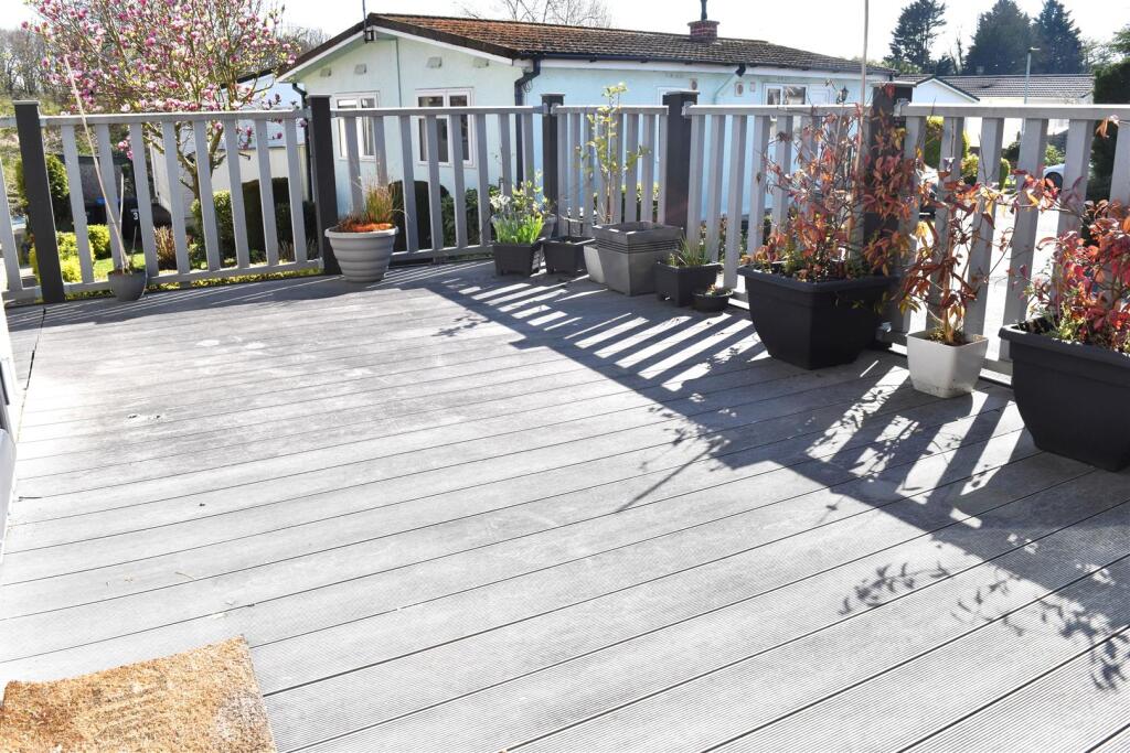 DECKING