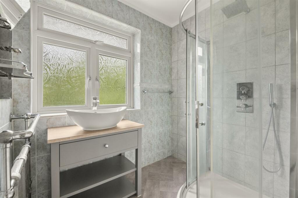 Shower Room.jpg
