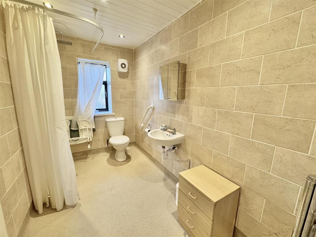 WET ROOM