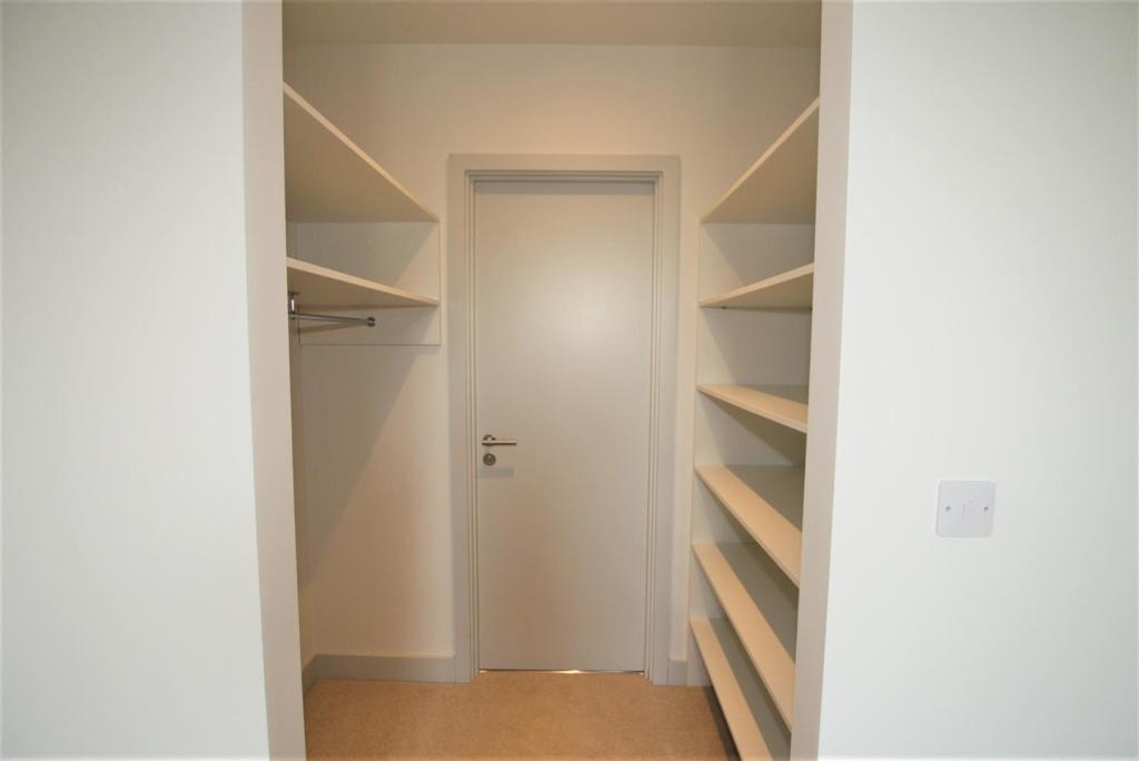 wardrobe.jpg