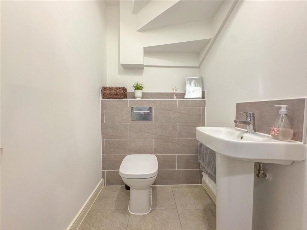 Midsummer Road - Image-17.jpg