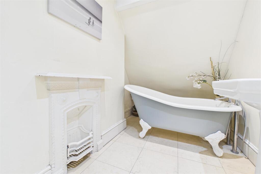 33 Pembroke Road, Clifton, Bristol BS8 3BE | Freeh