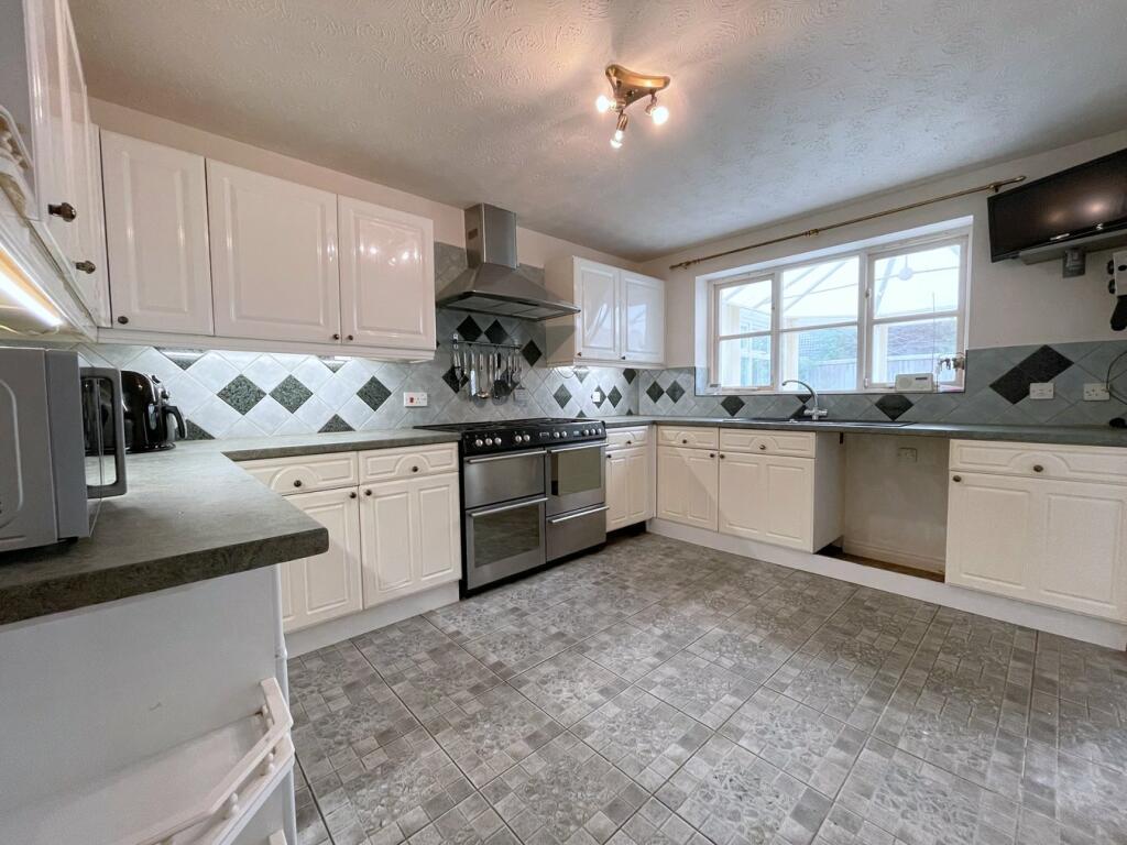 Fitted Kitchen