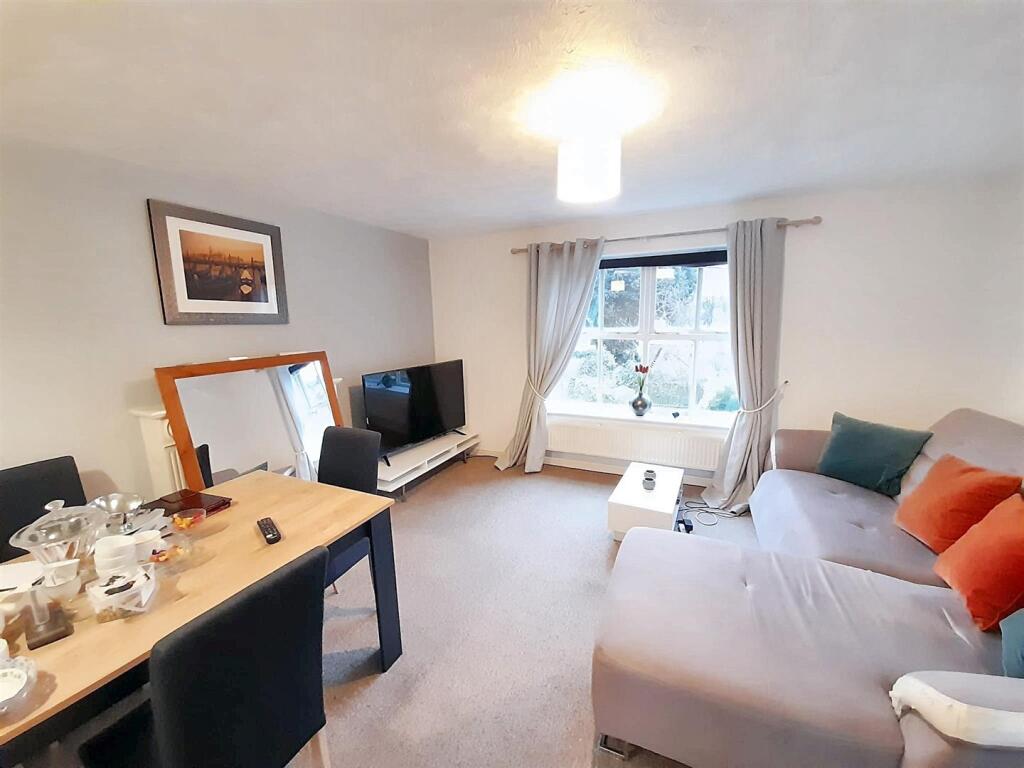 Living / dining room (first-floor)