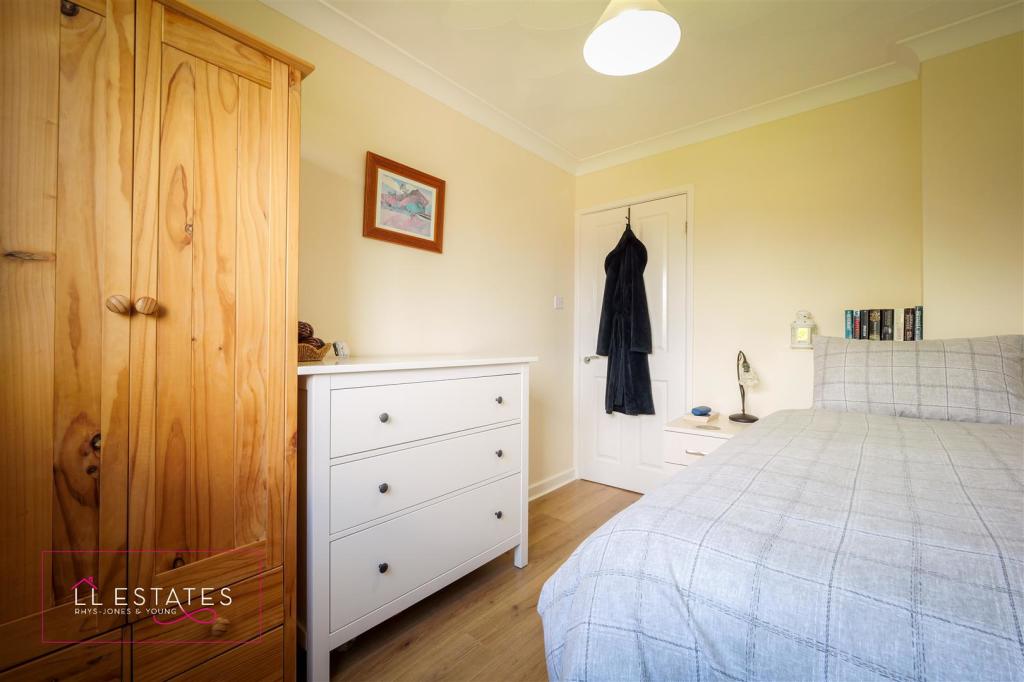 4 Lowther Close-29.jpg