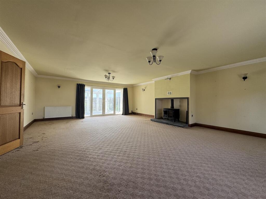 ANOTHER ROOM ASPECT
