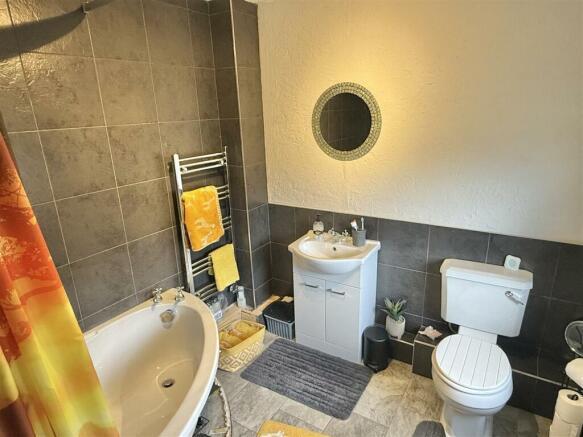 bathroom.jpeg