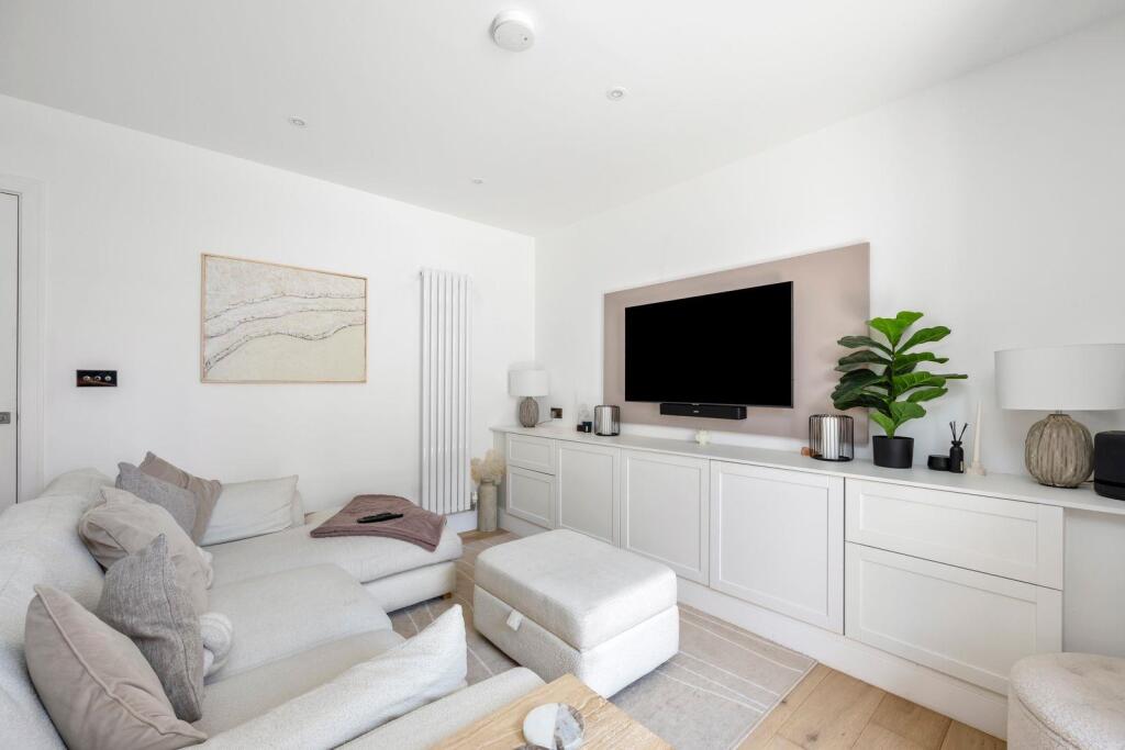 Drove Road 58 LIVING ROOM.jpeg