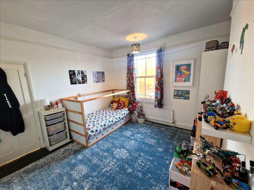 BEDROOM THREE 122