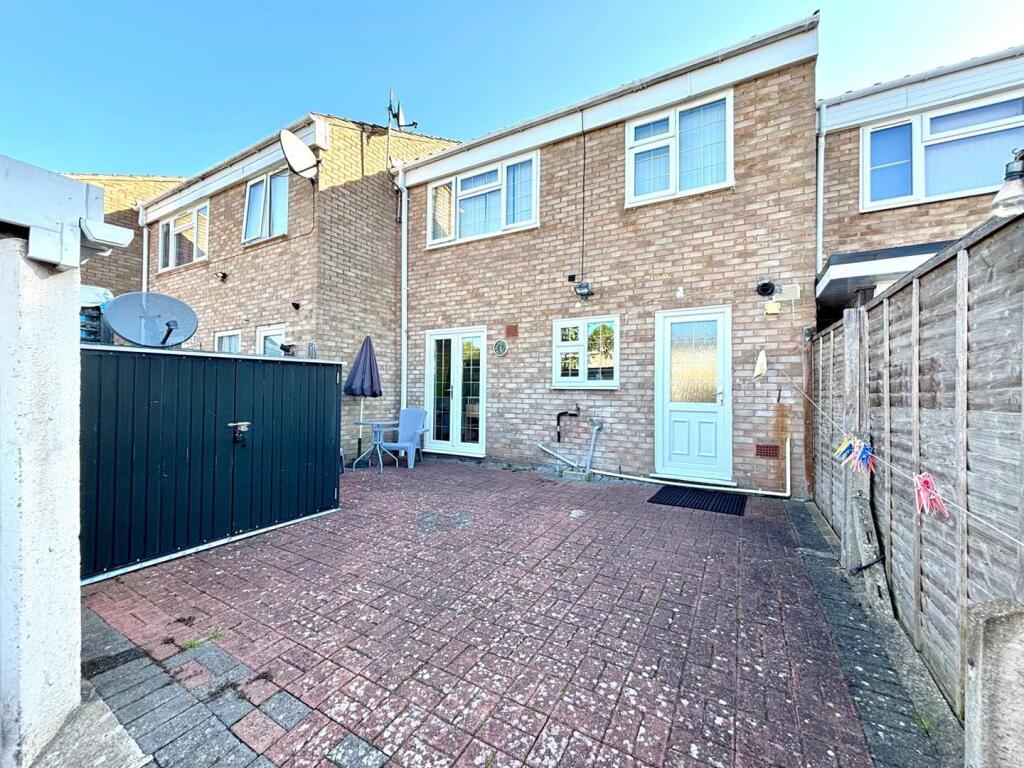 WhatsApp Image 2025-09-22 at 11.53.03_242def22.jpg