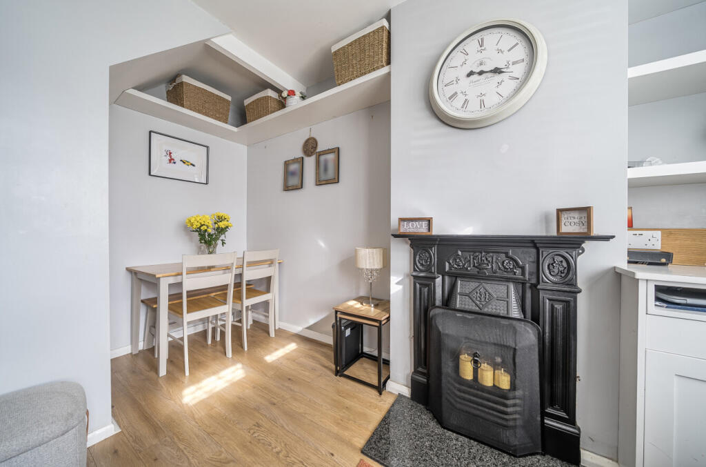 1357189-3-68cc1f1...