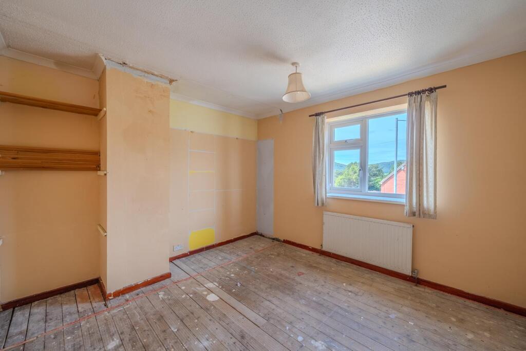 36 St Cadocs Road-1.jpg