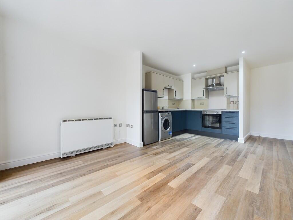 CAM04273G0-PR0089...